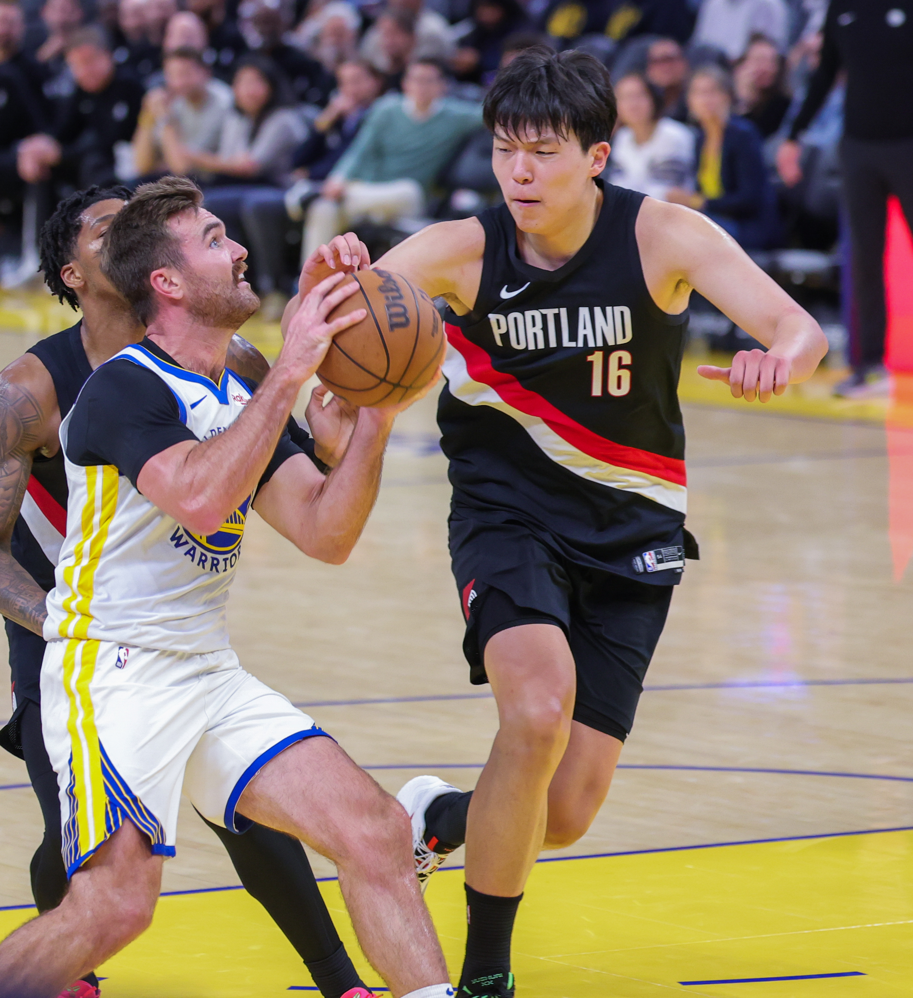 九游体育官网入口-关键时刻NBA总决赛传出新动向；金州勇士再遭质疑；管理层表态——信心回归；年轻球员得到机会的简单介绍